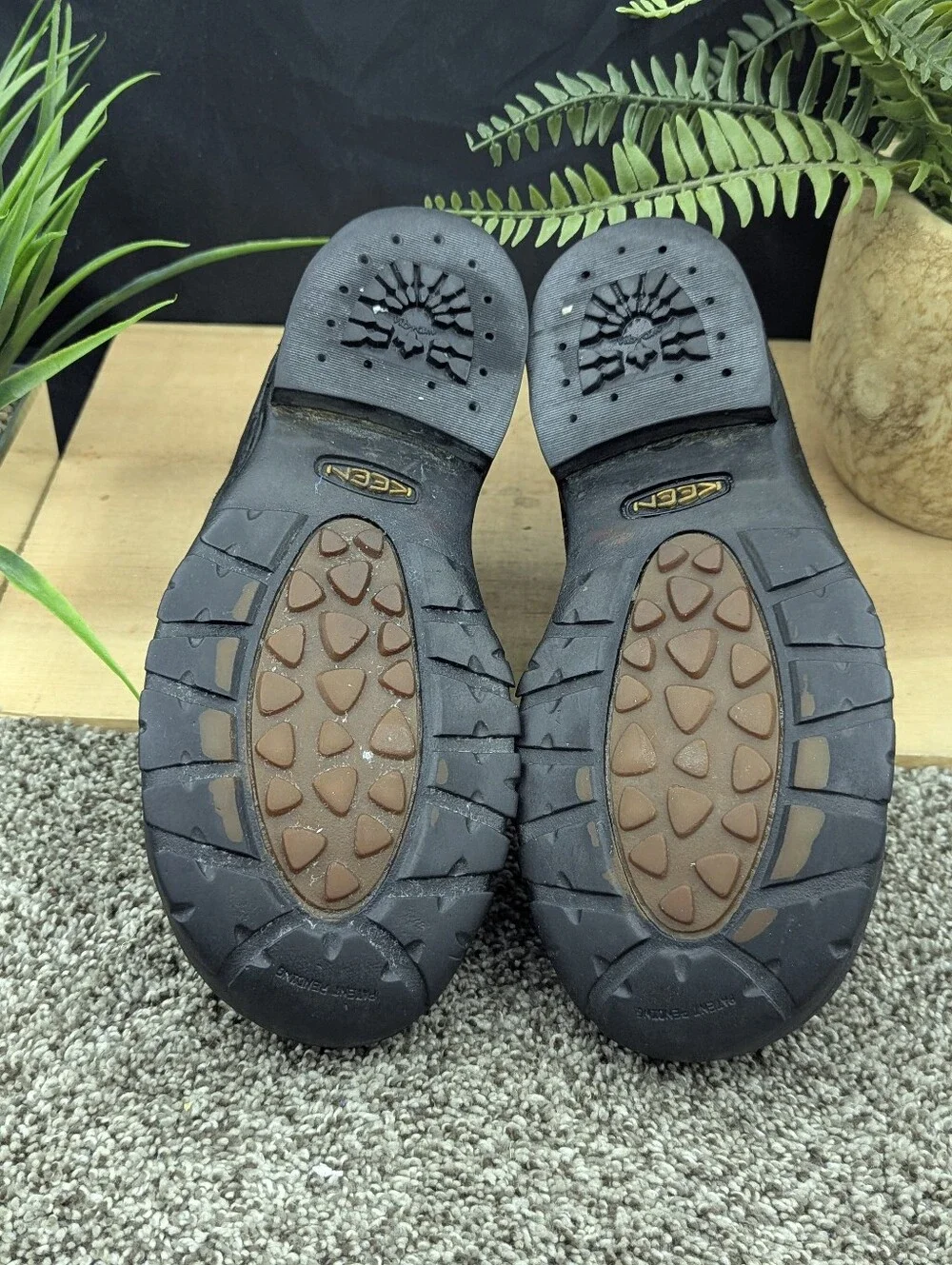 Keen Brigg II Women's Size 10 Black Leather Walking Hiking Casual Shoes